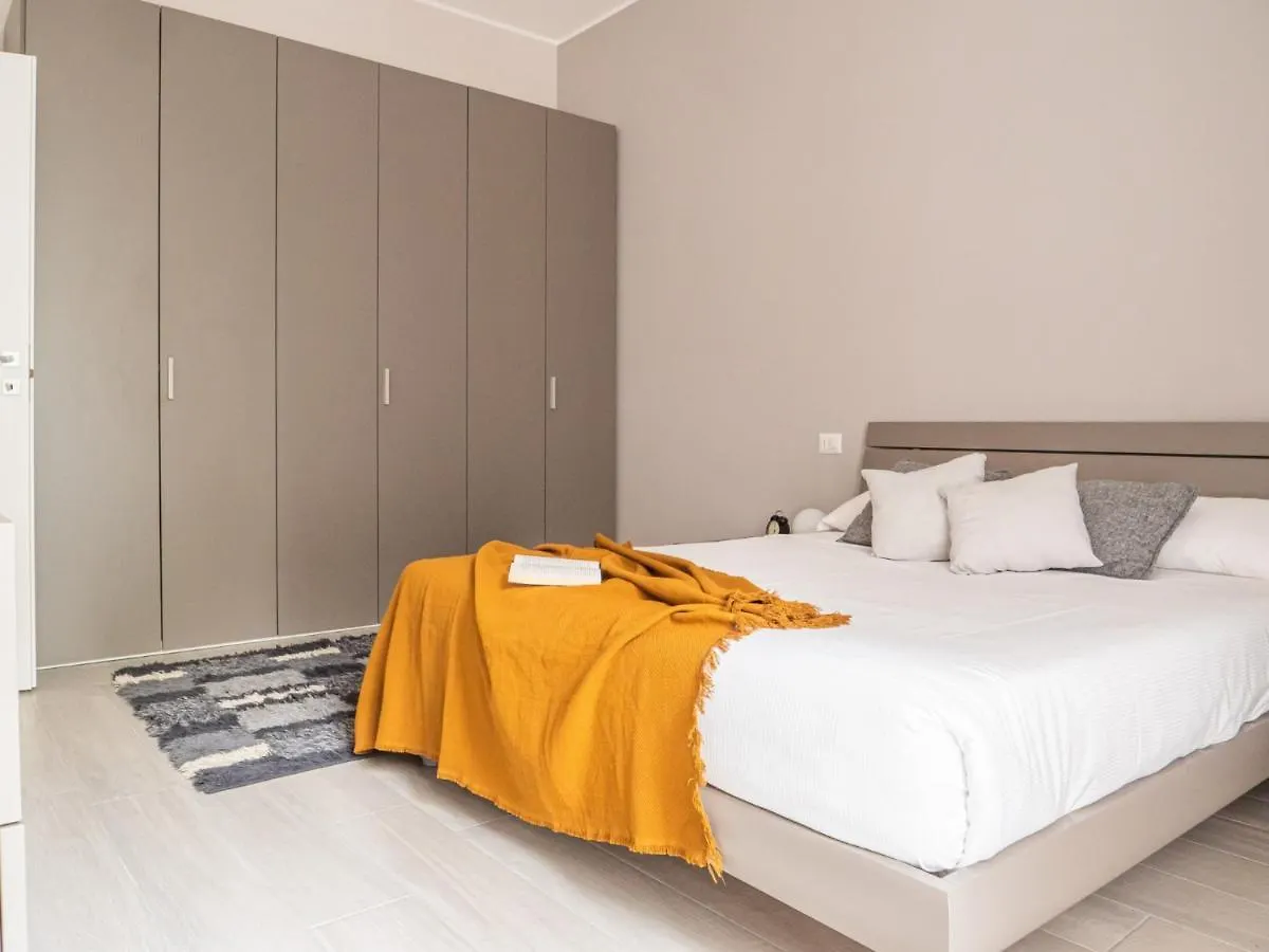 The Best Rent - Apartment With Balcony In Milan Downtown