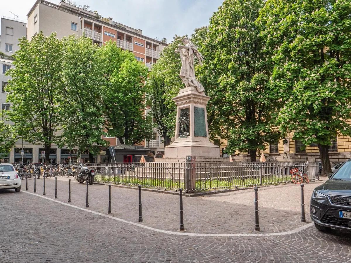 The Best Rent - Apartment With Balcony In Milan Downtown